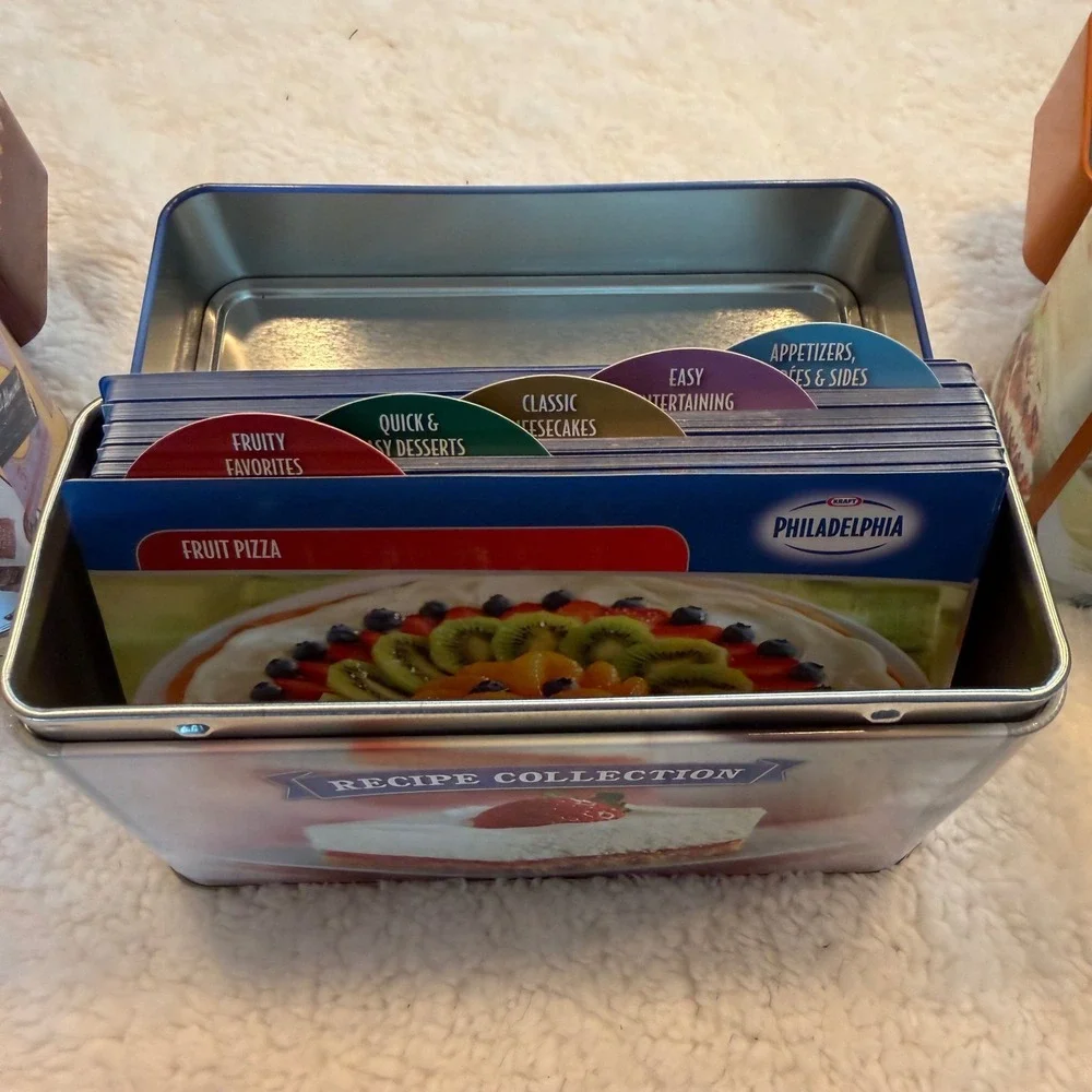 Vintage‎ Recipe Tin Lot Hershey Philadelphia Cupcakes Casserole w Recipe Cards